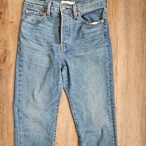 LEVI'S Wedgie Straight Leg Jeans Women's Size 30x25 Blue Denim Button Fly Casual